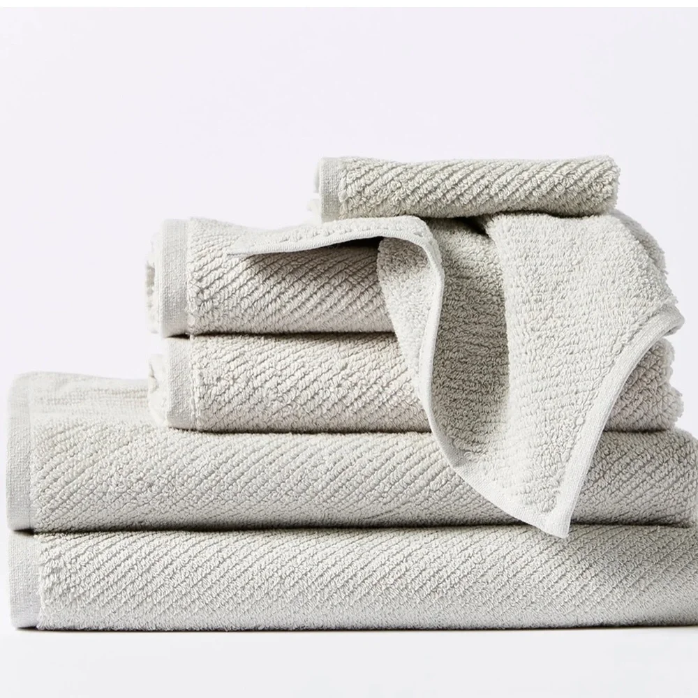 Coyuchi Bath Mat in mint color
